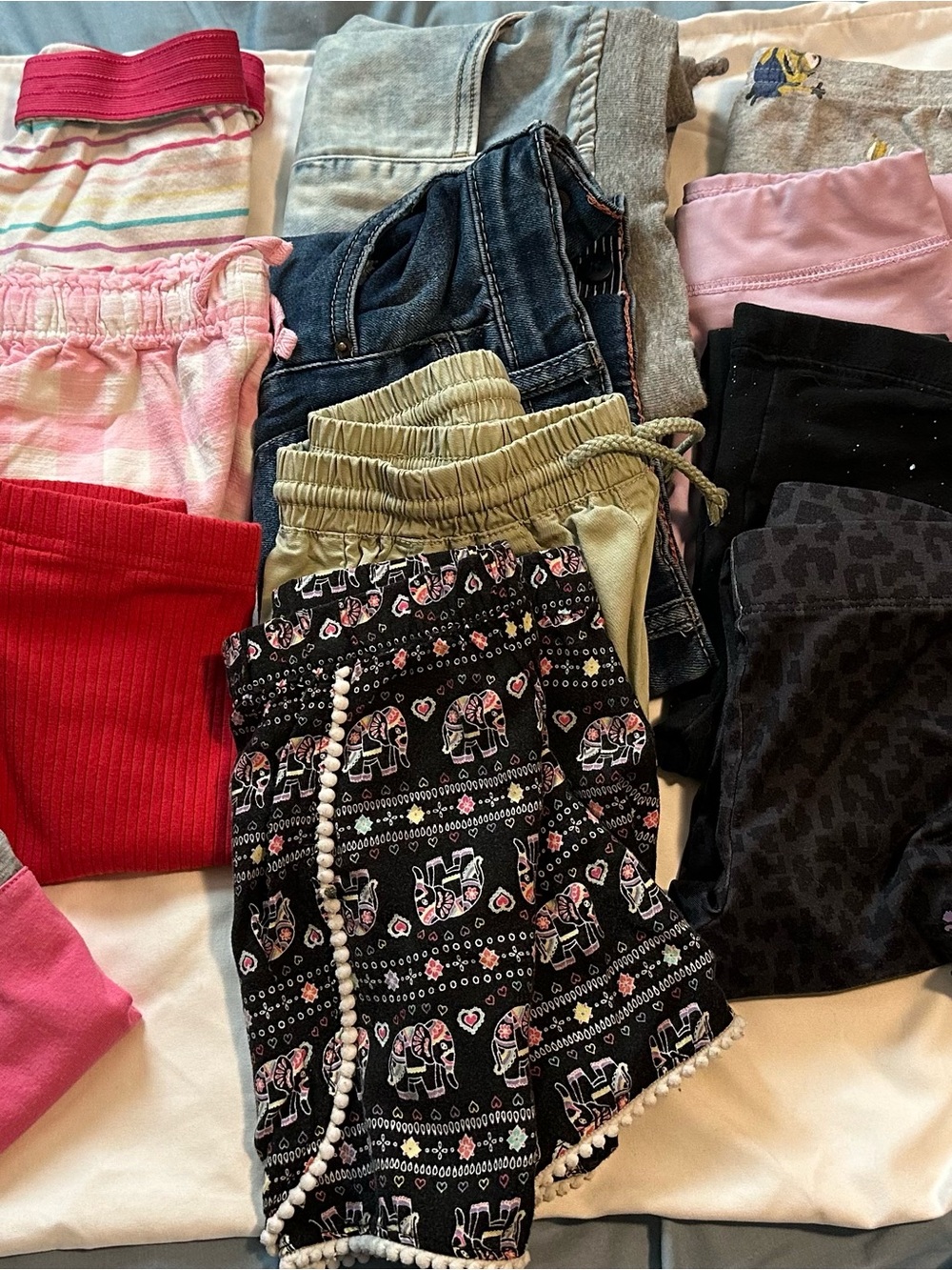 19 piece set Children’s size 4T multi name brands 0200